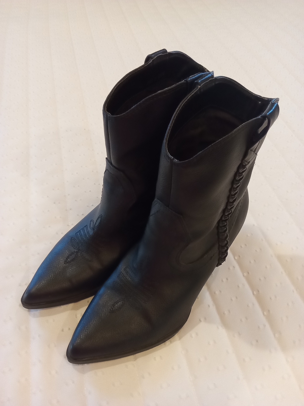 Dolce Vita Leather Black Pointed Toe Braided Ankle Booties Sz 7